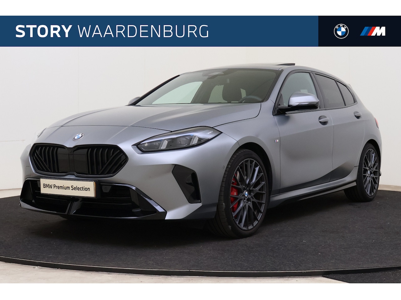 BMW 1-serie - 120 M Sport Automaat / Panoramadak / Sportstoelen / Comfort Access / Achteruitrijcamera / - AutoWereld.nl