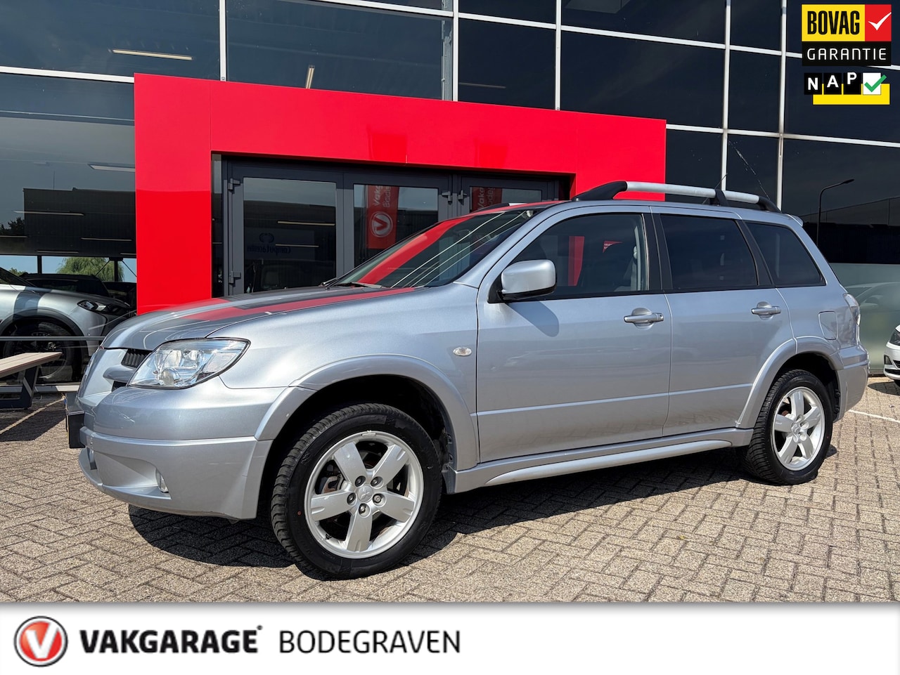 Mitsubishi Outlander Sport - 2.4 Intense 4WD l Automaat l Trekhaak - AutoWereld.nl