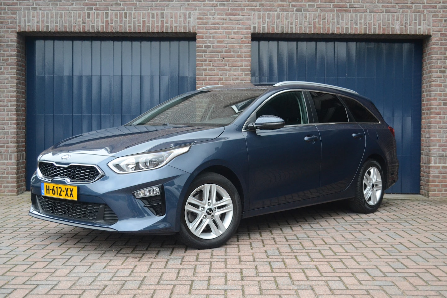 Kia Cee'd Sportswagon - Ceed 1.0 T-GDi DynamicLine | Camera | Carplay/Android Auto | Getint glas | Navigatie | Cli - AutoWereld.nl