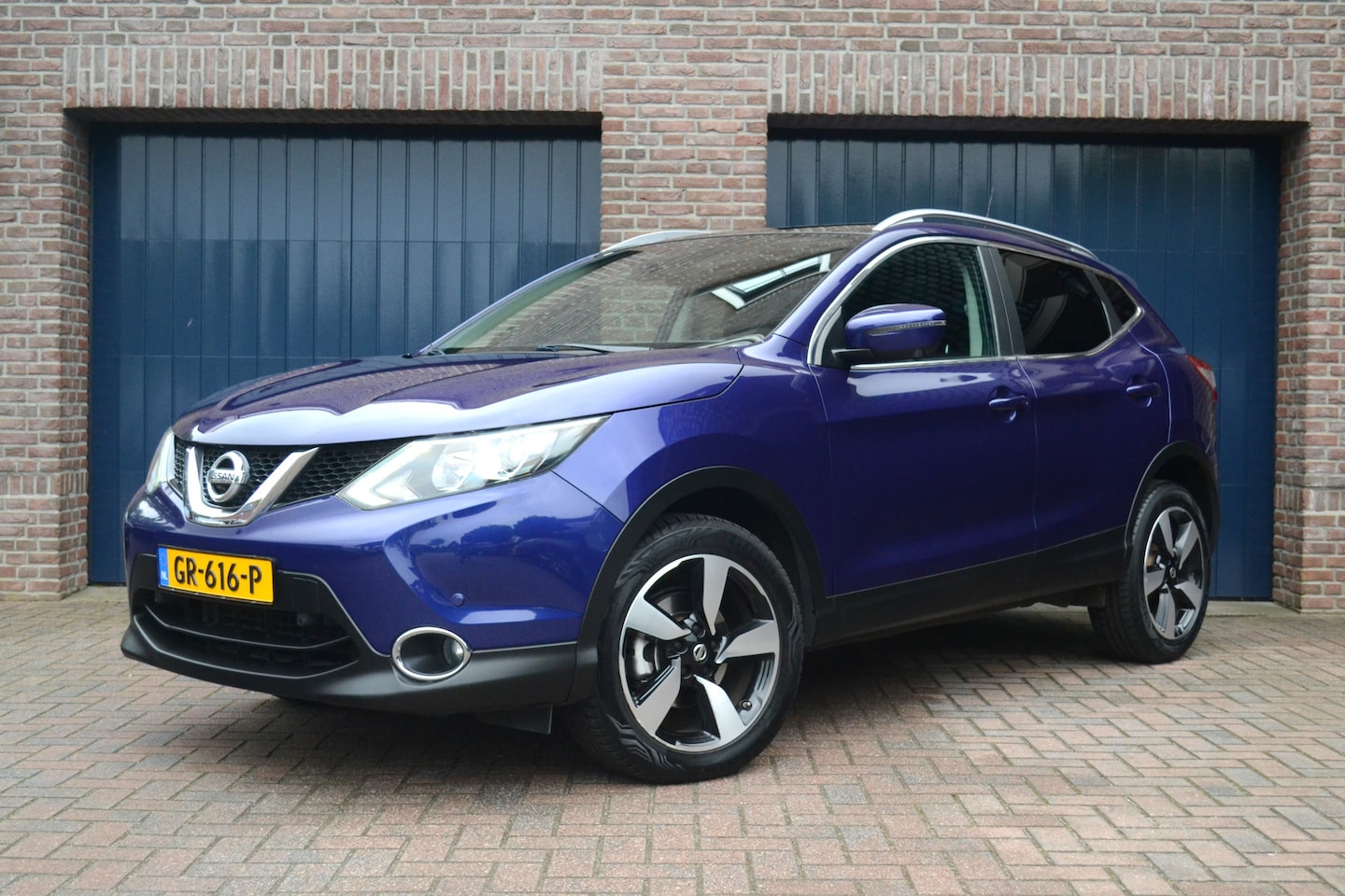 Nissan Qashqai - 1.6 Connect Edition | Panoramadak | Trekhaak | 360 Camera | Cruise | Clima - AutoWereld.nl