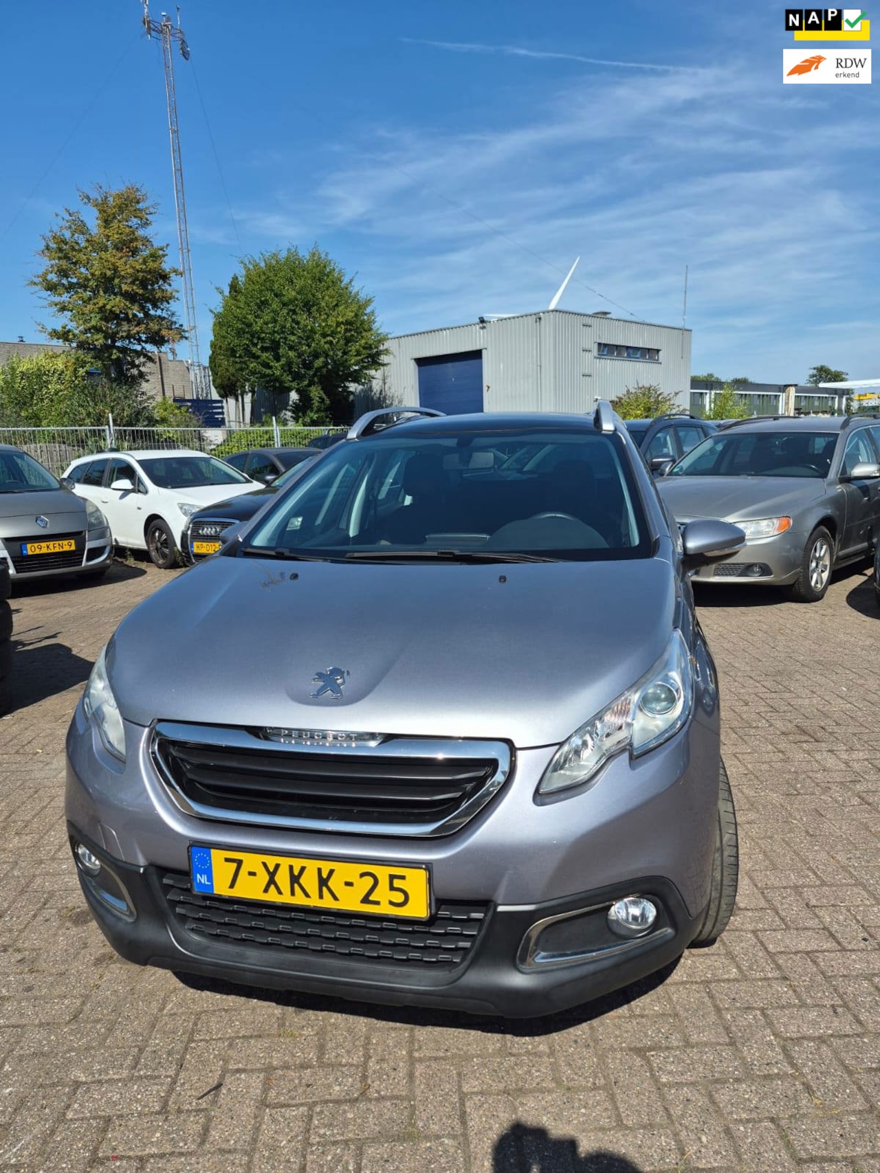 Peugeot 2008 - 1.2 VTi Active Pack Premium 1.2 VTi Active Pack Premium - AutoWereld.nl