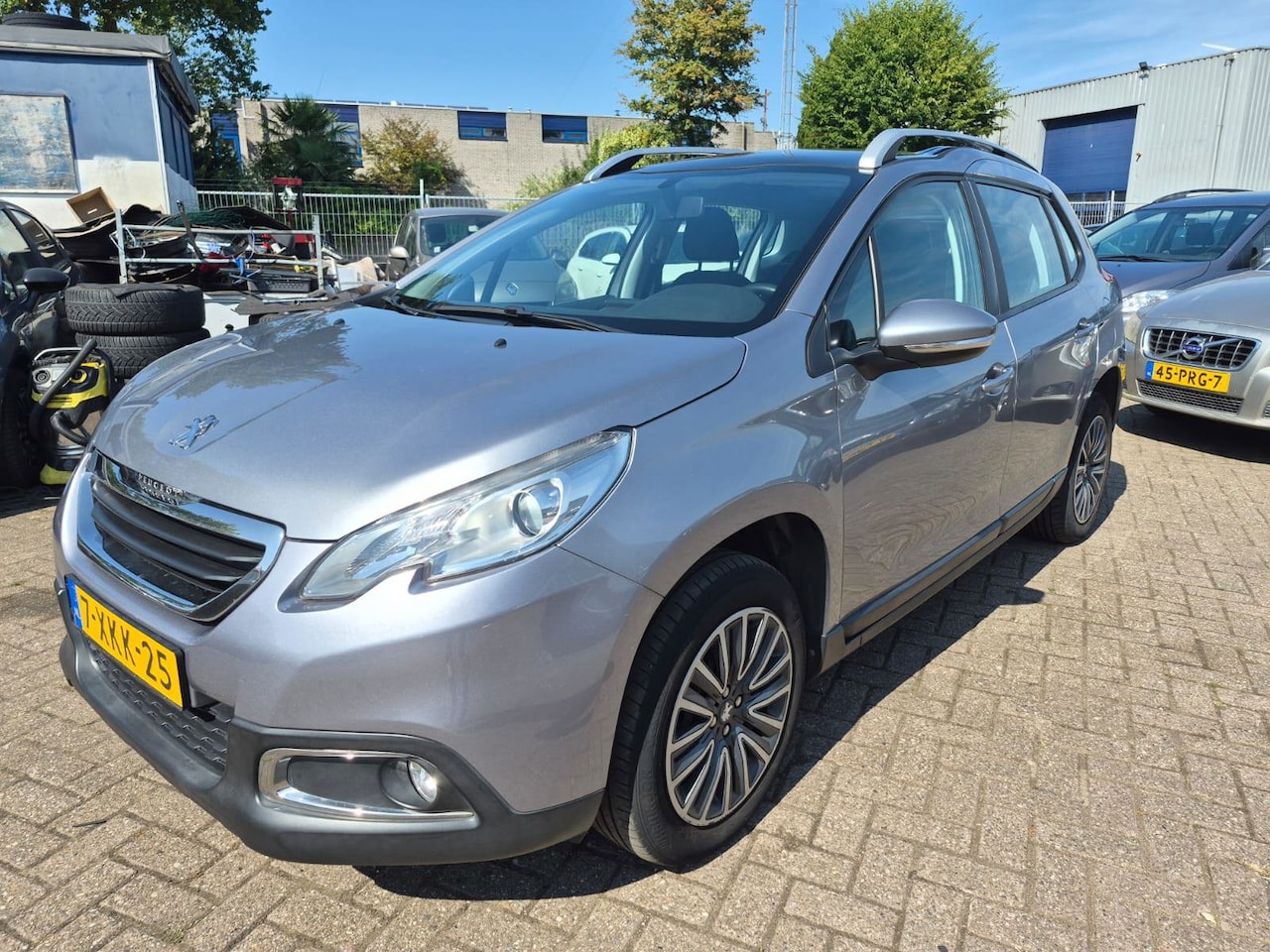 Peugeot 2008 - 1.2 VTi Active Pack Premium 1.2 VTi Active Pack Premium - AutoWereld.nl