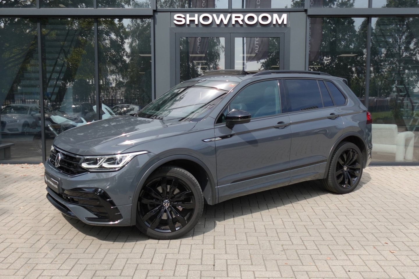 Volkswagen Tiguan - 2.0 TDI 4Motion PANO H&K KEYLESS - AutoWereld.nl
