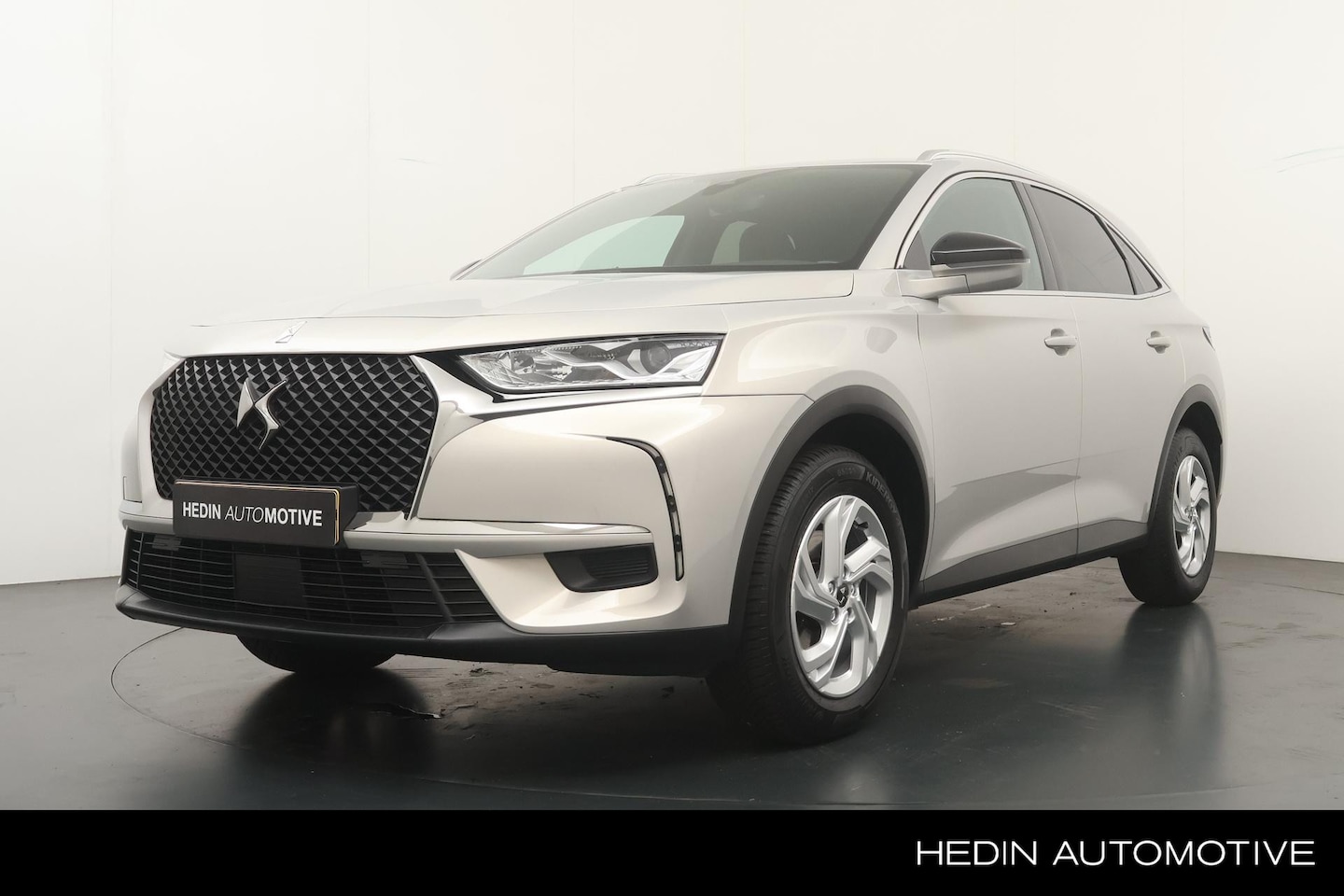 DS 7 Crossback - 1.2 130pk Business Automaat | All Season Banden | Parkeersensoren | Cruise Control | Clima - AutoWereld.nl