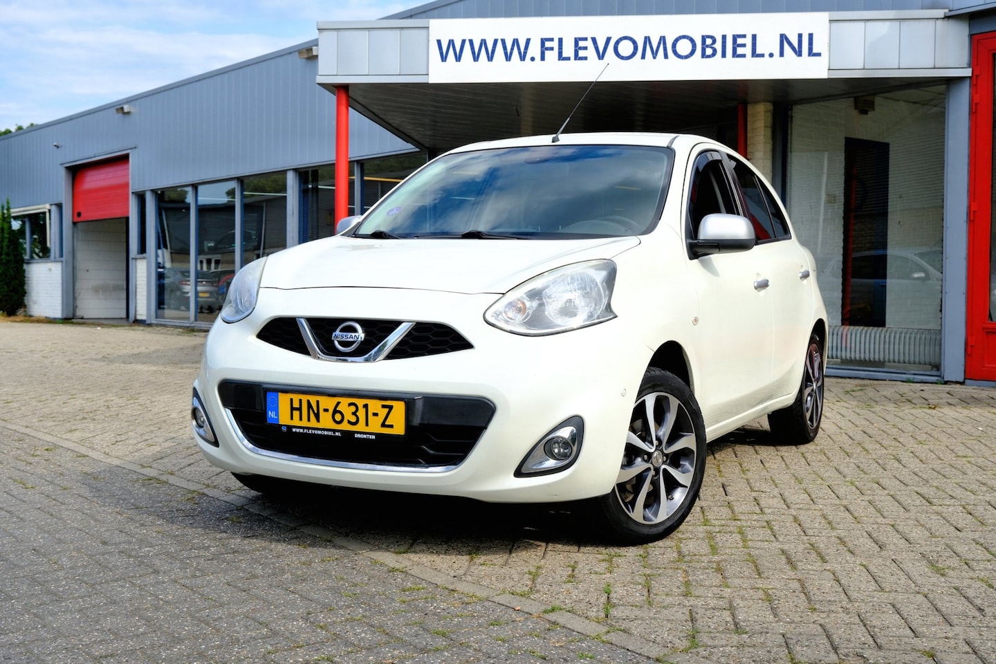 Nissan Micra - 1.2 Connect Edition N-TEC 5-drs Navi|Clima|LMV - AutoWereld.nl