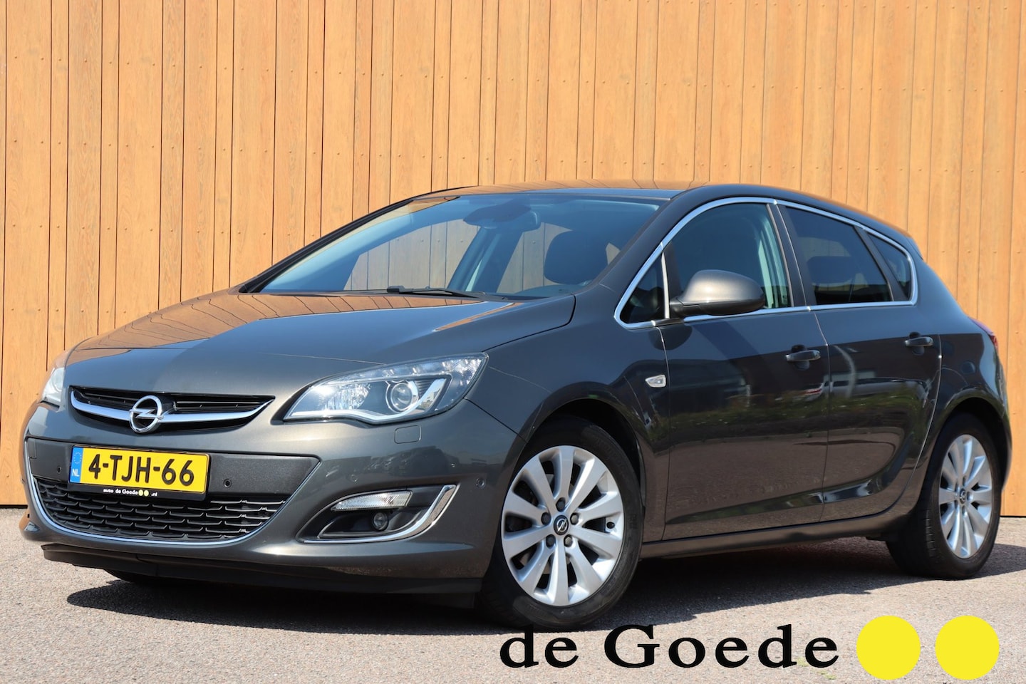 Opel Astra - 1.6 Turbo Cosmo org.NL leer+el+verw camera stuurverw navi - AutoWereld.nl