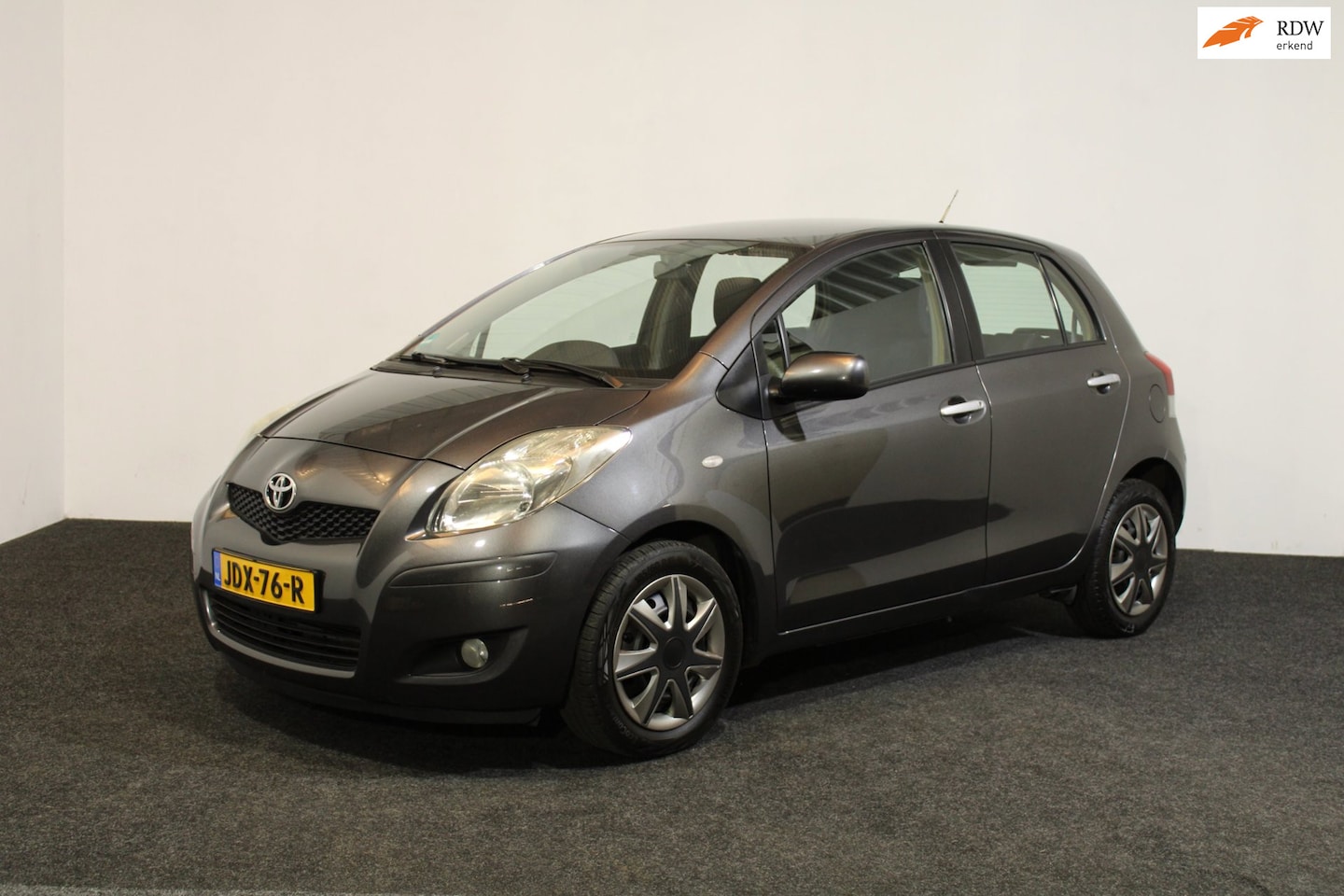 Toyota Yaris - 1.3 VVTi Aspiration–Compact, betrouwbaar én compleet uitgerust! Wordt afgeleverd incl nieu - AutoWereld.nl