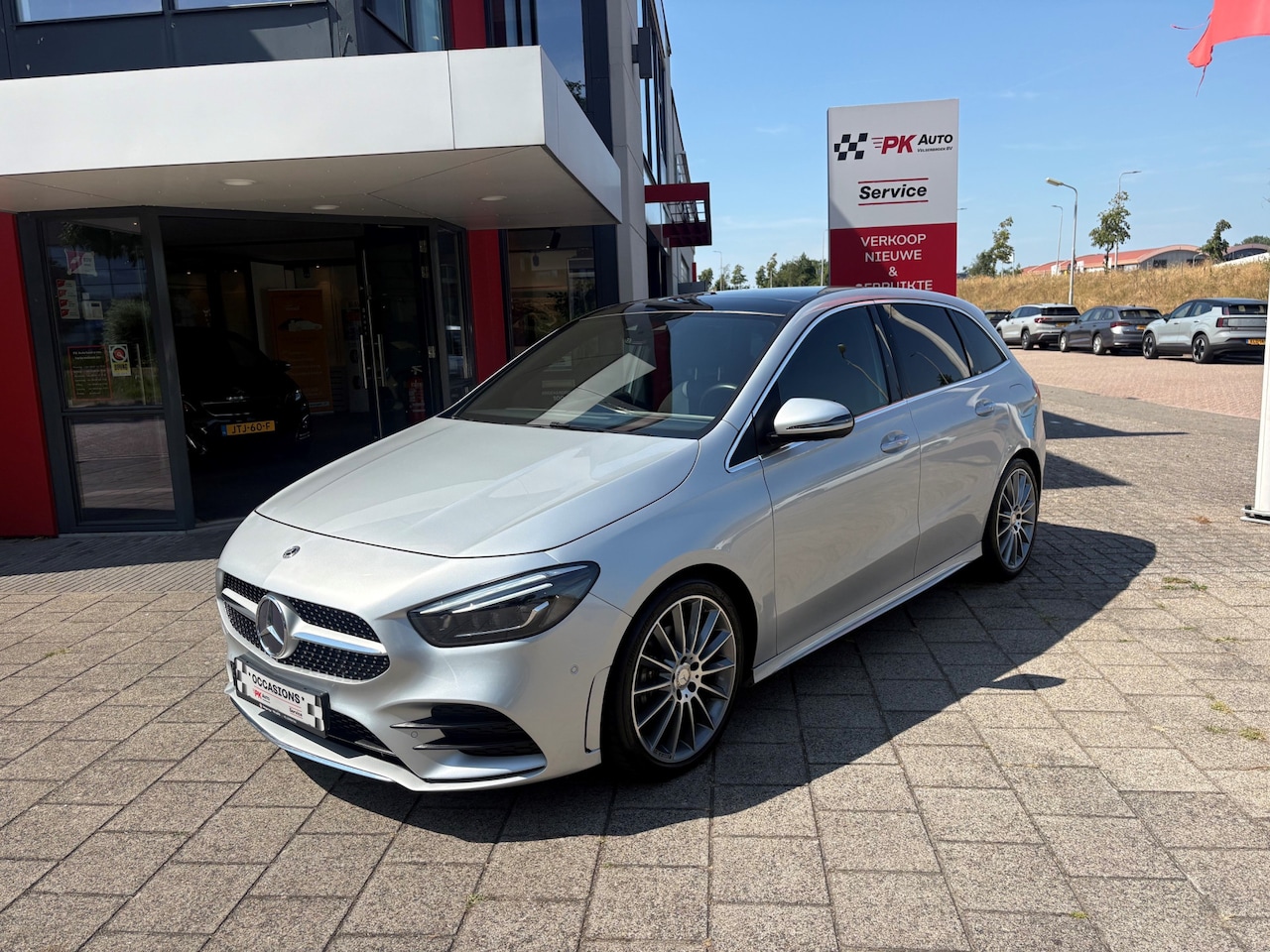 Mercedes-Benz B-klasse - 200 AMG Line | Navi | Pano | Cruise | 49.809 km Dealeronderhouden - AutoWereld.nl