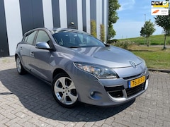Renault Mégane - 1.6 Dynamique Keyless-Xenon-Clima-Navi-Cruise-Lmv-Trekhaak