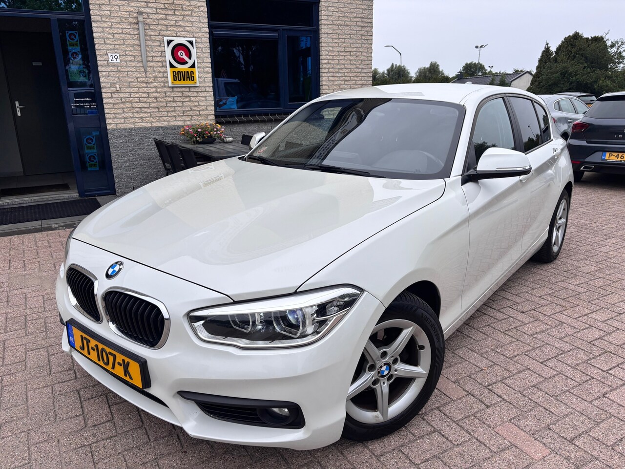 BMW 1-serie - 118i -Executive-automaat-nav-bleutooth - AutoWereld.nl