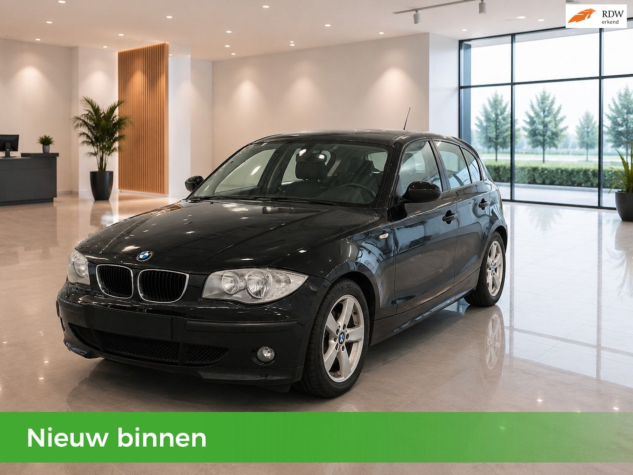BMW 1-serie - 118i 5D Automaat- Airco- Nieuwe APK- Elek.ramen- Leder- Velgen - AutoWereld.nl