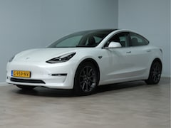 Tesla Model 3 - Long Range AWD 75 kWh / 1e Eigenaar / Trekhaak / Panoramadak Lings bak