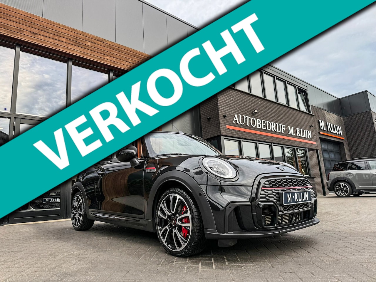 MINI Cabrio - 2.0 John Cooper Works JCW Pack F1 231pk/Camera/HK/Head up/18"Jcw/Btw/Vol - AutoWereld.nl