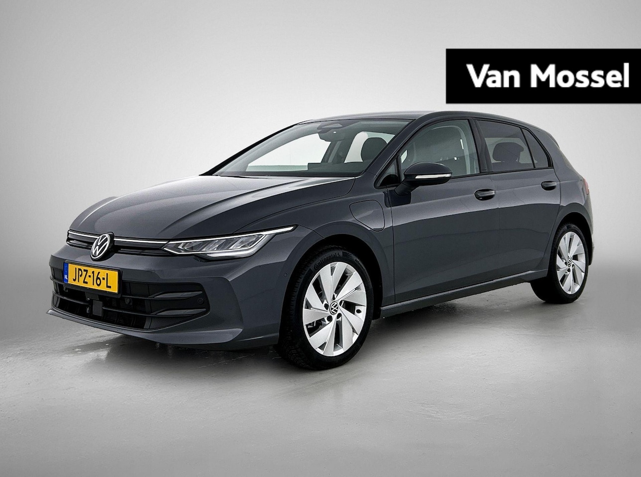 Volkswagen Golf - 1.5 eTSI Life Edition 204 PK | Automaat | Navigatie | Stoelverwarming | Stuurverwarming | - AutoWereld.nl