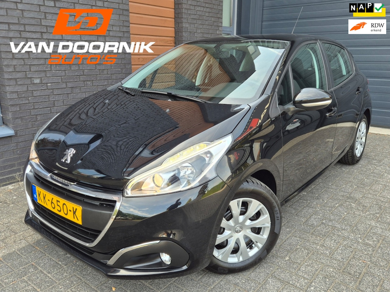 Peugeot 208 - 1.2 PureTech Blue Lion 5-Deurs/Airco/Navigatie/Carplay/Nieuwe APK! - AutoWereld.nl