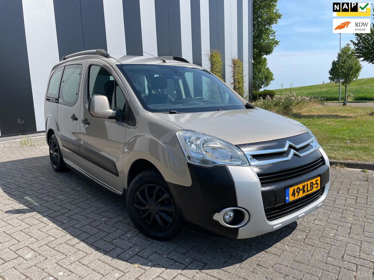Citroën Berlingo - 1.6 VTi 120 XTR Airco-Cruise-2x Schuifdeur-Trekhaak - AutoWereld.nl