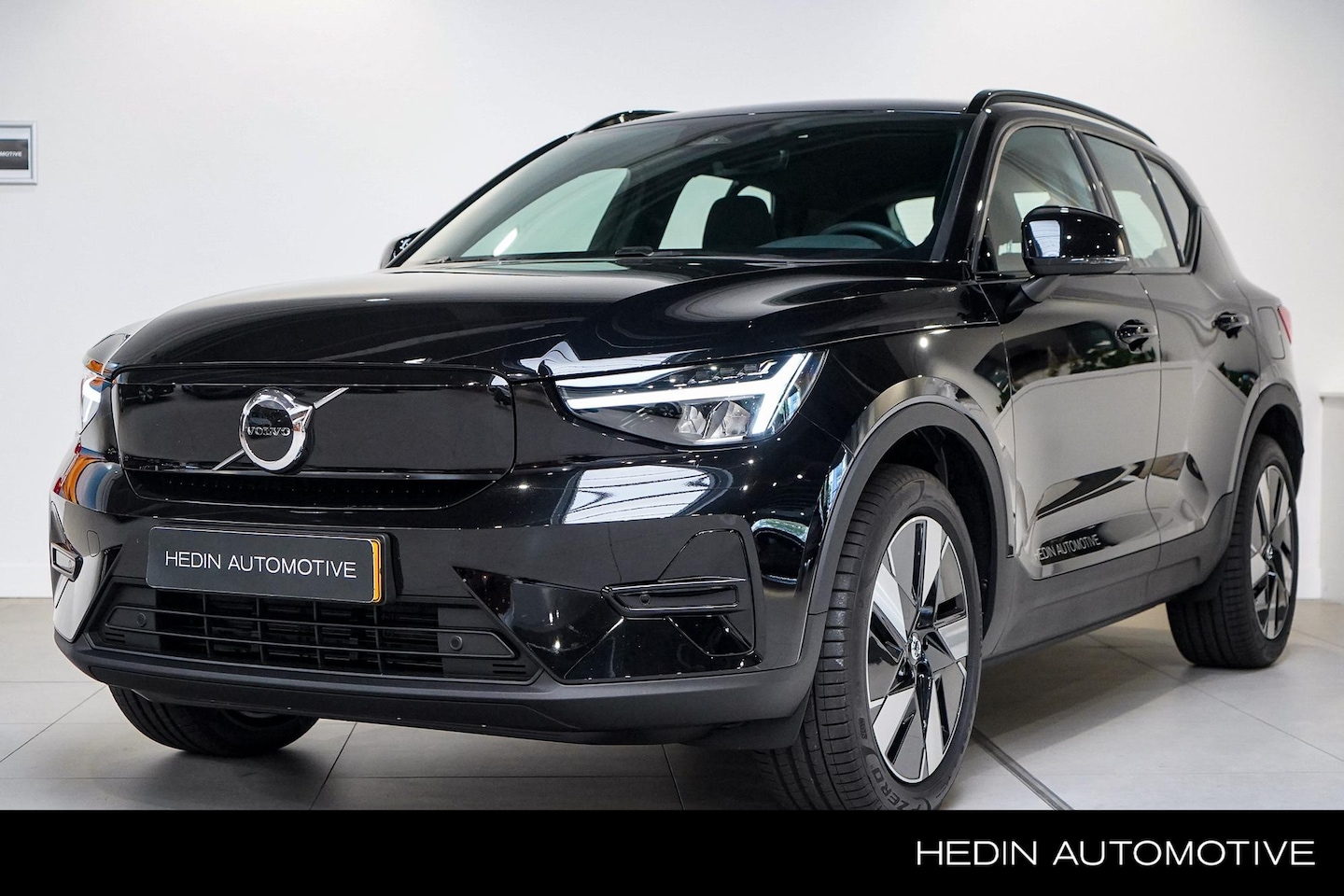 Volvo EX40 - Single Motor Extended Range Plus 82 kWh 252pk | Warmtepomp | WLTP 572km | Stoel & Stuurver - AutoWereld.nl