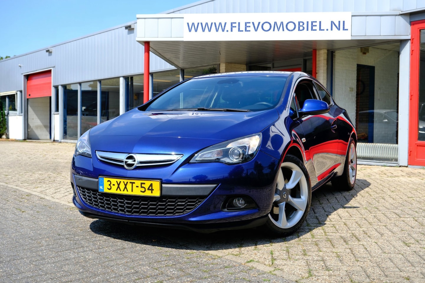 Opel Astra GTC - 1.4 140pk Turbo Sport Leder|Navi|Sportstoelen|LMV|Clima - AutoWereld.nl