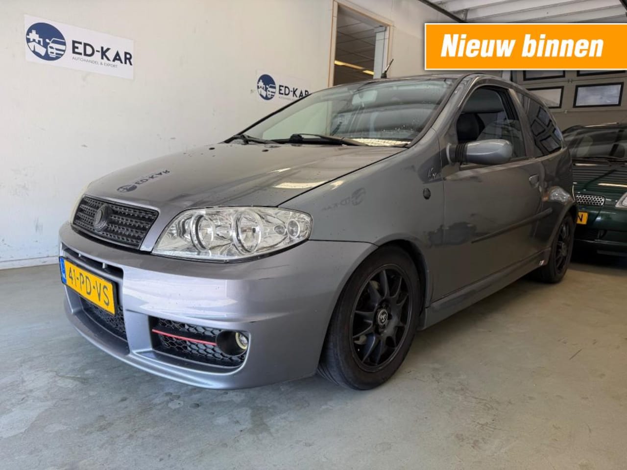 Fiat Punto - 1.4-16V Emotion SPORT ZEER GOED ONDERHOUDEN NAP APK 10-2026 - AutoWereld.nl