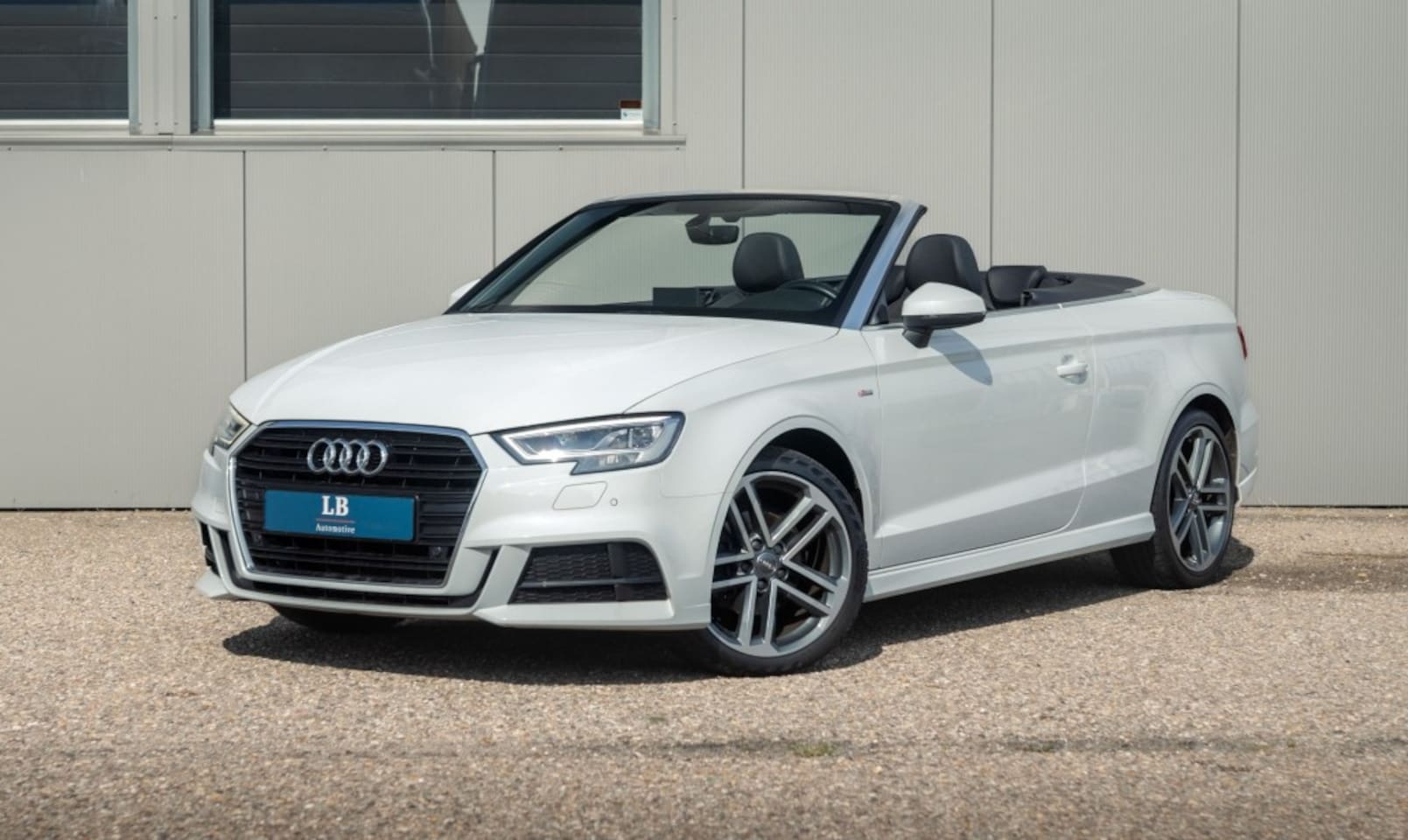 Audi A3 - A3 Cabrio, 35 TFSI, S-tronic, S-line, LED/carplay - AutoWereld.nl