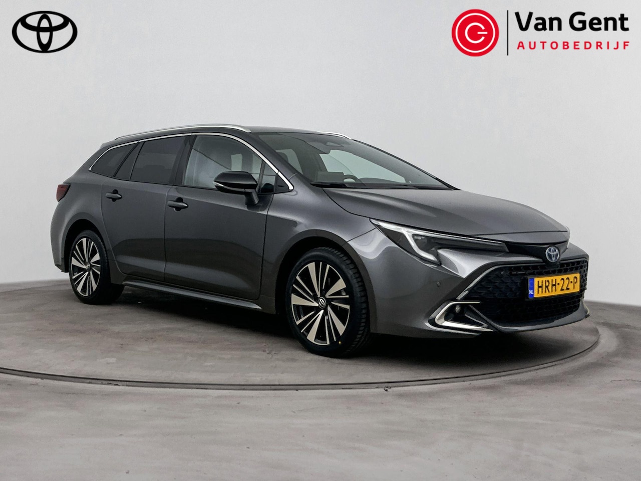 Toyota Corolla Touring Sports - Hybrid 140 Dynamic | Apple Carplay / Android Auto | Stoelverwarming | Parkeersensoren voor - AutoWereld.nl