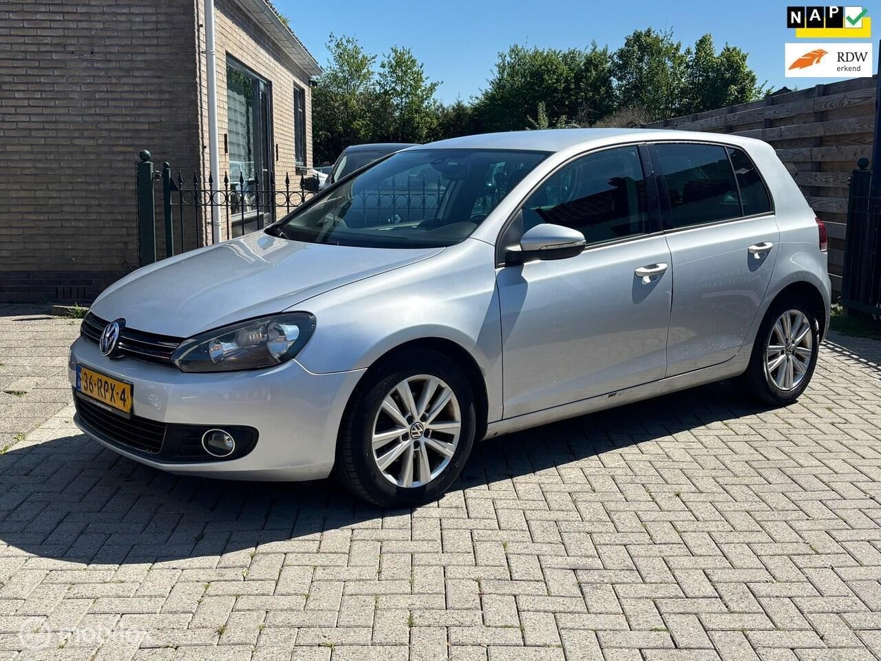 Volkswagen Golf - 1.2 TSI Highline BlueMotion | automaat | lees tekst | kijk fotos - AutoWereld.nl