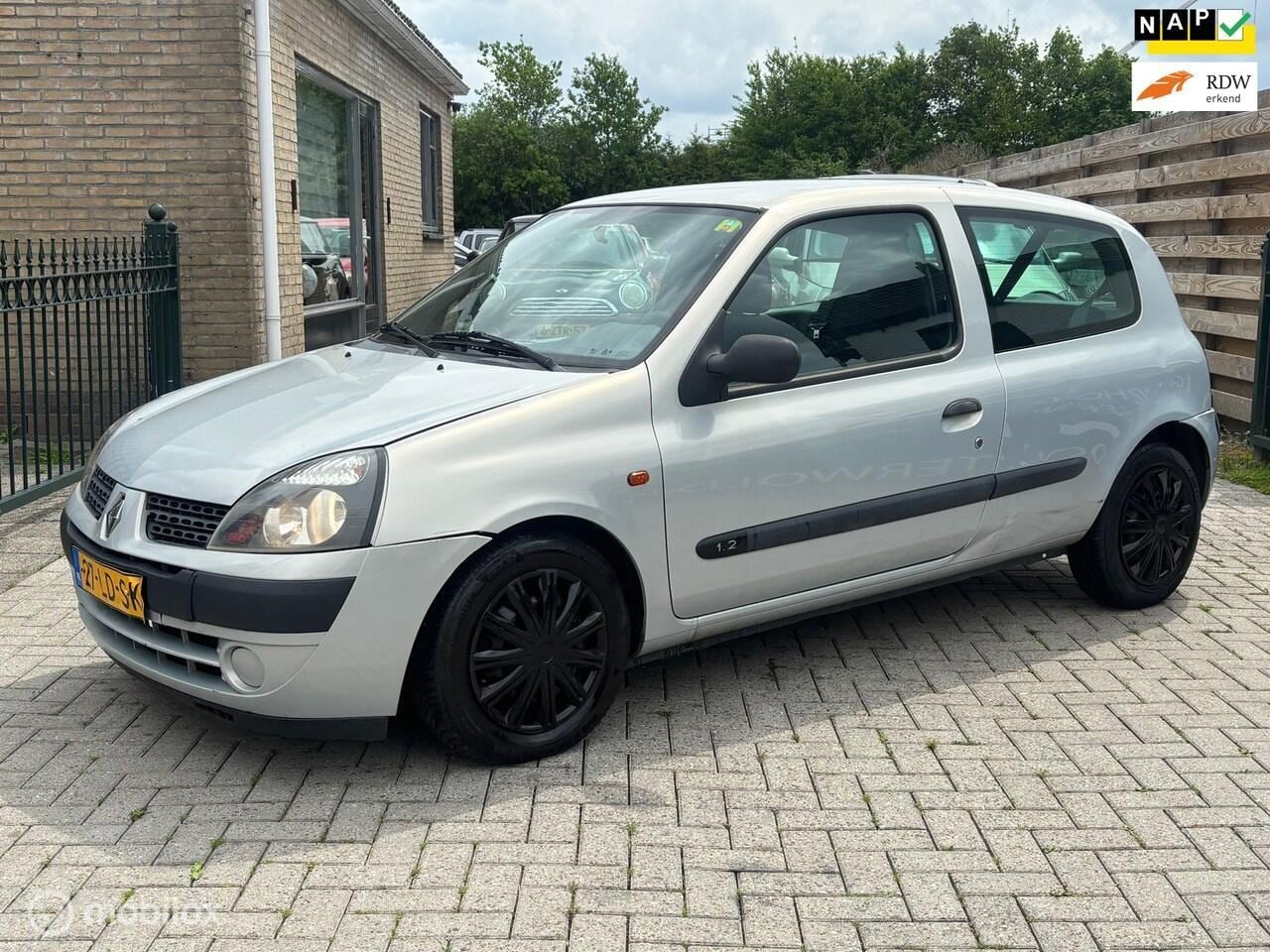 Renault Clio - 1.2 Chicane | 3drs | nieuwe apk keuring rijd en schakelt prima vakantiegeld koopje - AutoWereld.nl