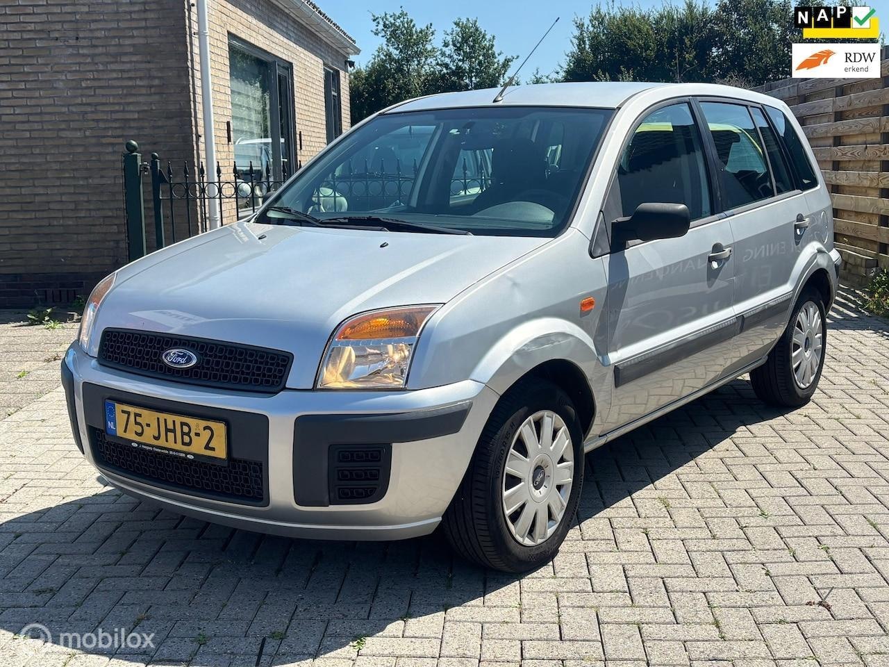 Ford Fusion - 1.4-16V Cool & Sound | nieuwe apk | airco | rijd en schakelt super - AutoWereld.nl