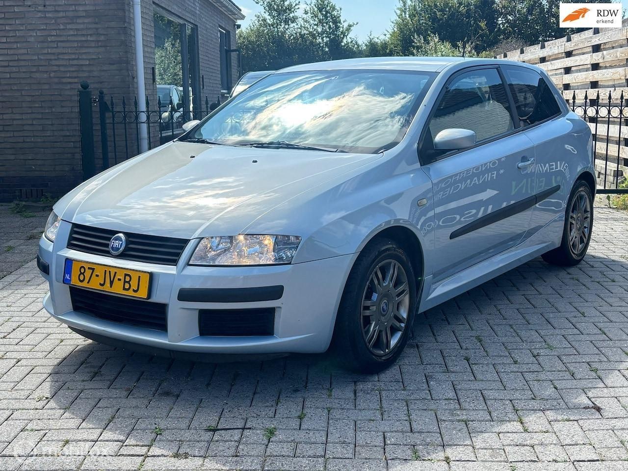 Fiat Stilo - 1.8-16V Dynamic | lage km stand | nieuwe apk keuring | leuke nette auto - AutoWereld.nl