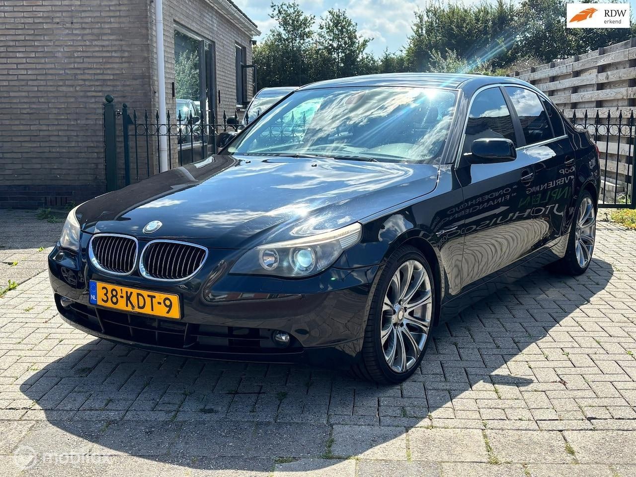 BMW 5-serie - 525i Executive | automaat | nieuwe apk | carplay | dikke auto rijd super - AutoWereld.nl