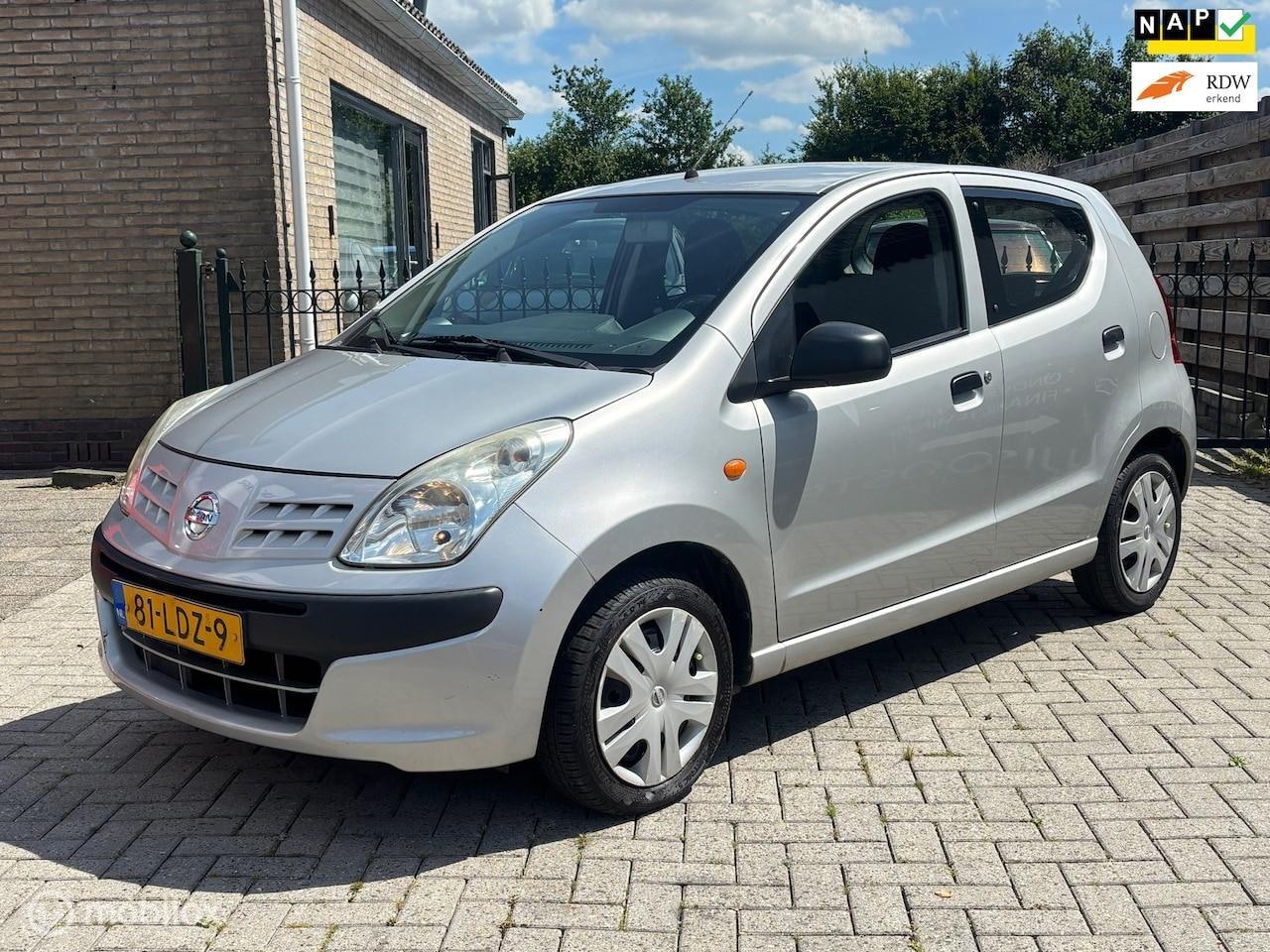 Nissan Pixo - 1.0 Visia 5drs | leuke auto | nieuwe apk & servicebeurt | rijd heerlijk zuinig en goedkoop - AutoWereld.nl