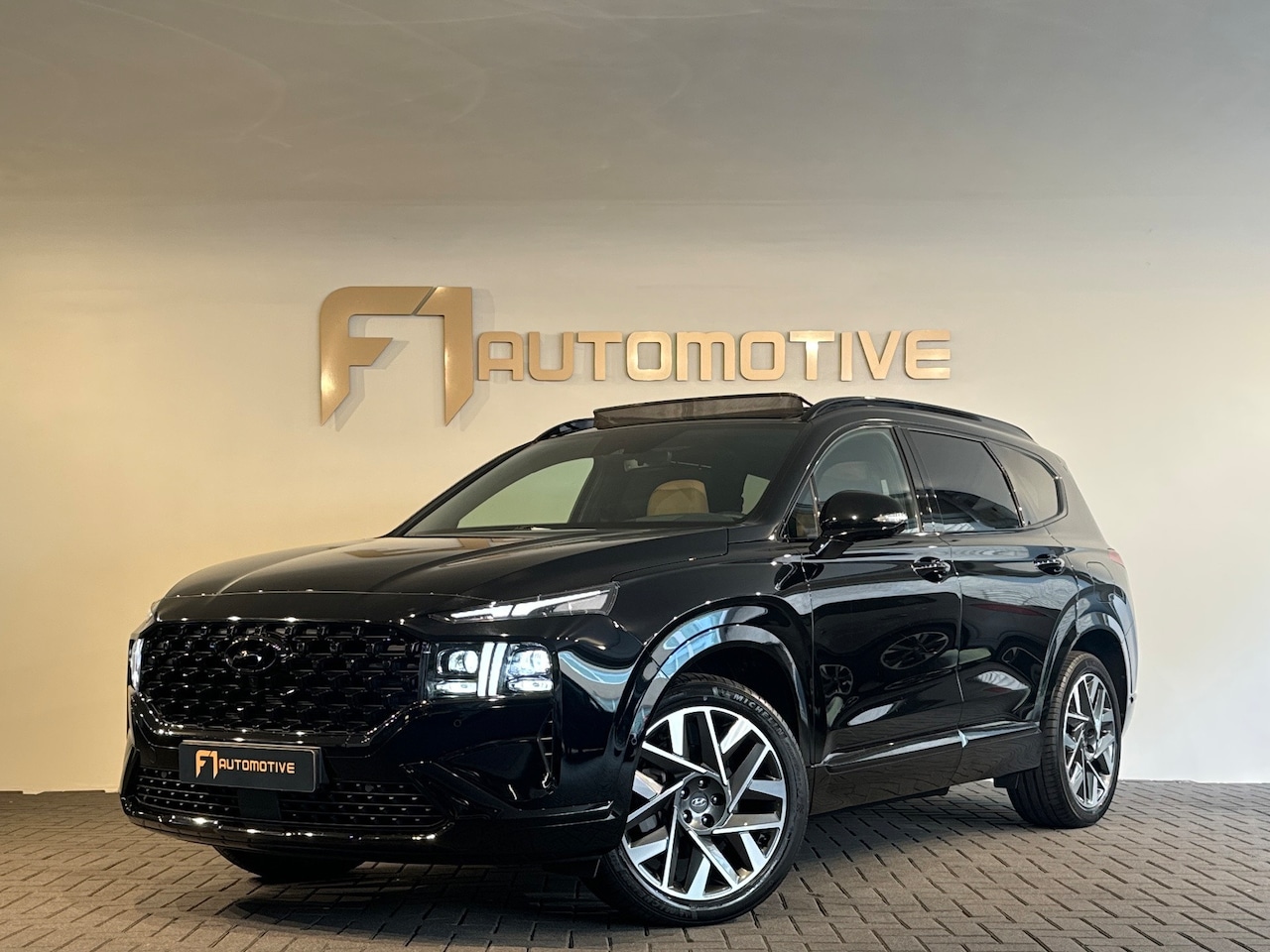 Hyundai Santa Fe - 1.6 T-GDI PHEV Premium Plus Sky 7p. Pano|Dodehoek|Keyless|Stoelventilatie - AutoWereld.nl