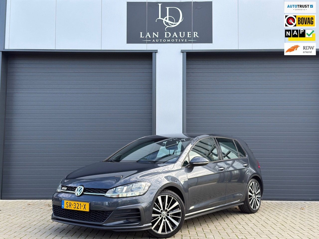 Volkswagen Golf - 2.0 GTD / DSG / NAP / CARPLAY / NAP / - AutoWereld.nl