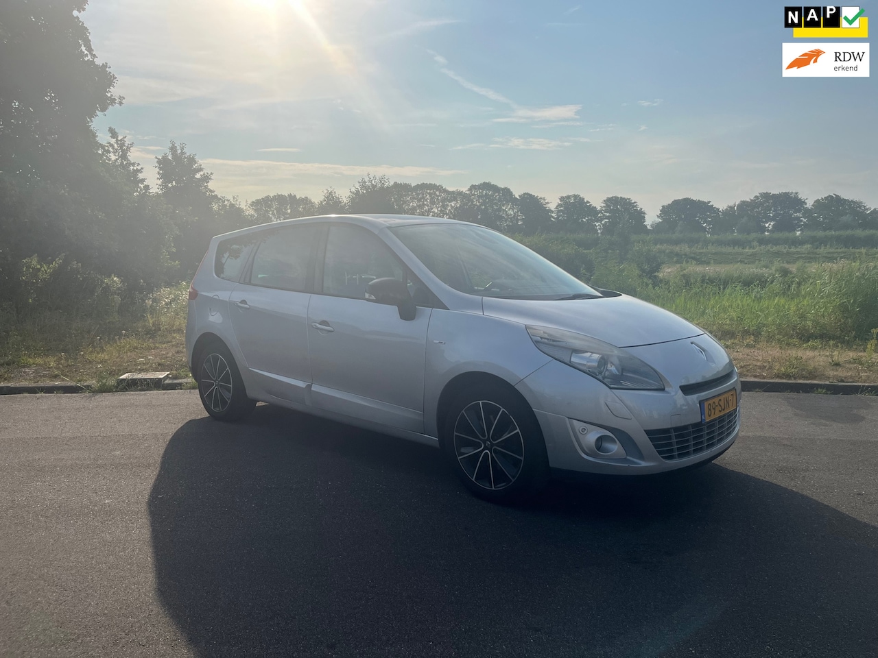 Renault Grand Scénic - 1.4 TCe Bose BJ 2011 AIRCO NAVI - AutoWereld.nl