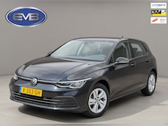 Volkswagen Golf - 1.0 eTSI AUTOMAAT Life, achteruitrijcamera, navigatie, sfeerverlichting, climaat, 1 e eige