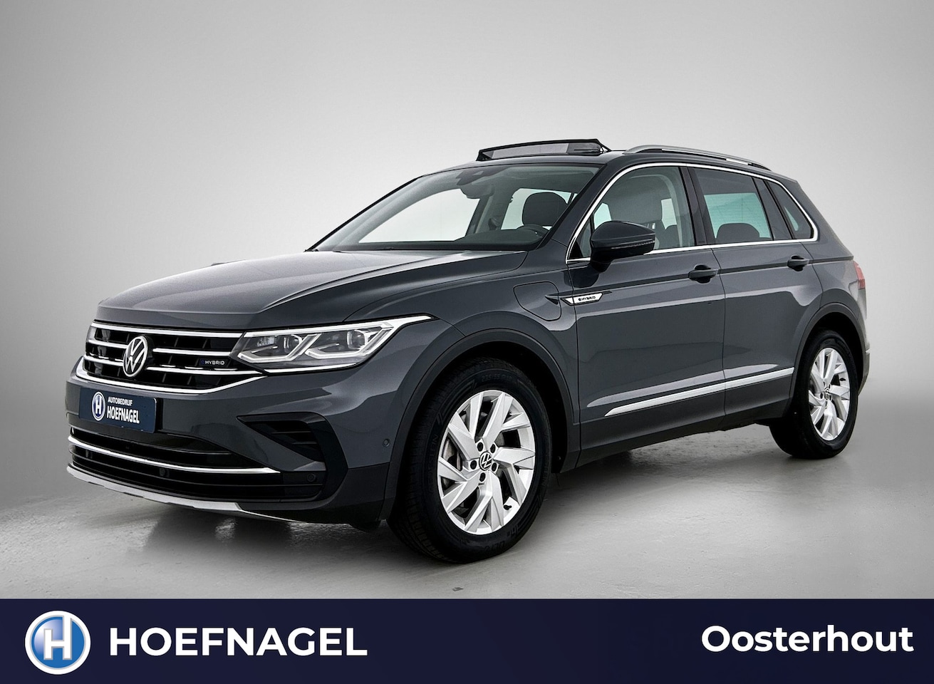 Volkswagen Tiguan - 1.4 TSI eHybrid Elegance | Automaat | Adaptive Cruise | CarPlay | Panoramadak | BTW - AutoWereld.nl