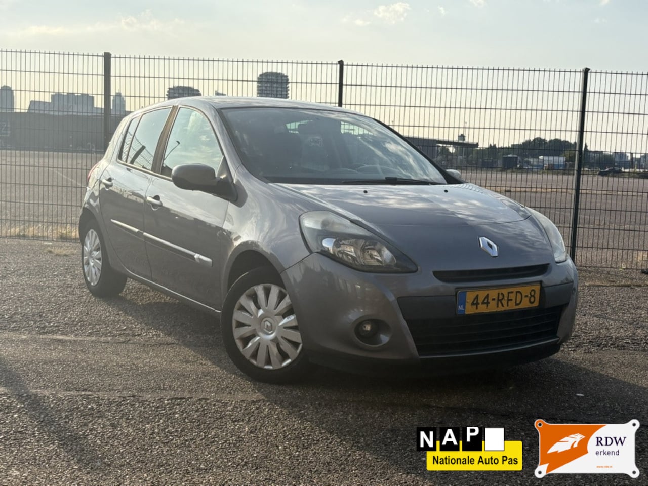 Renault Clio - 1.5 dCi Parisienne / TOPCAR - AutoWereld.nl