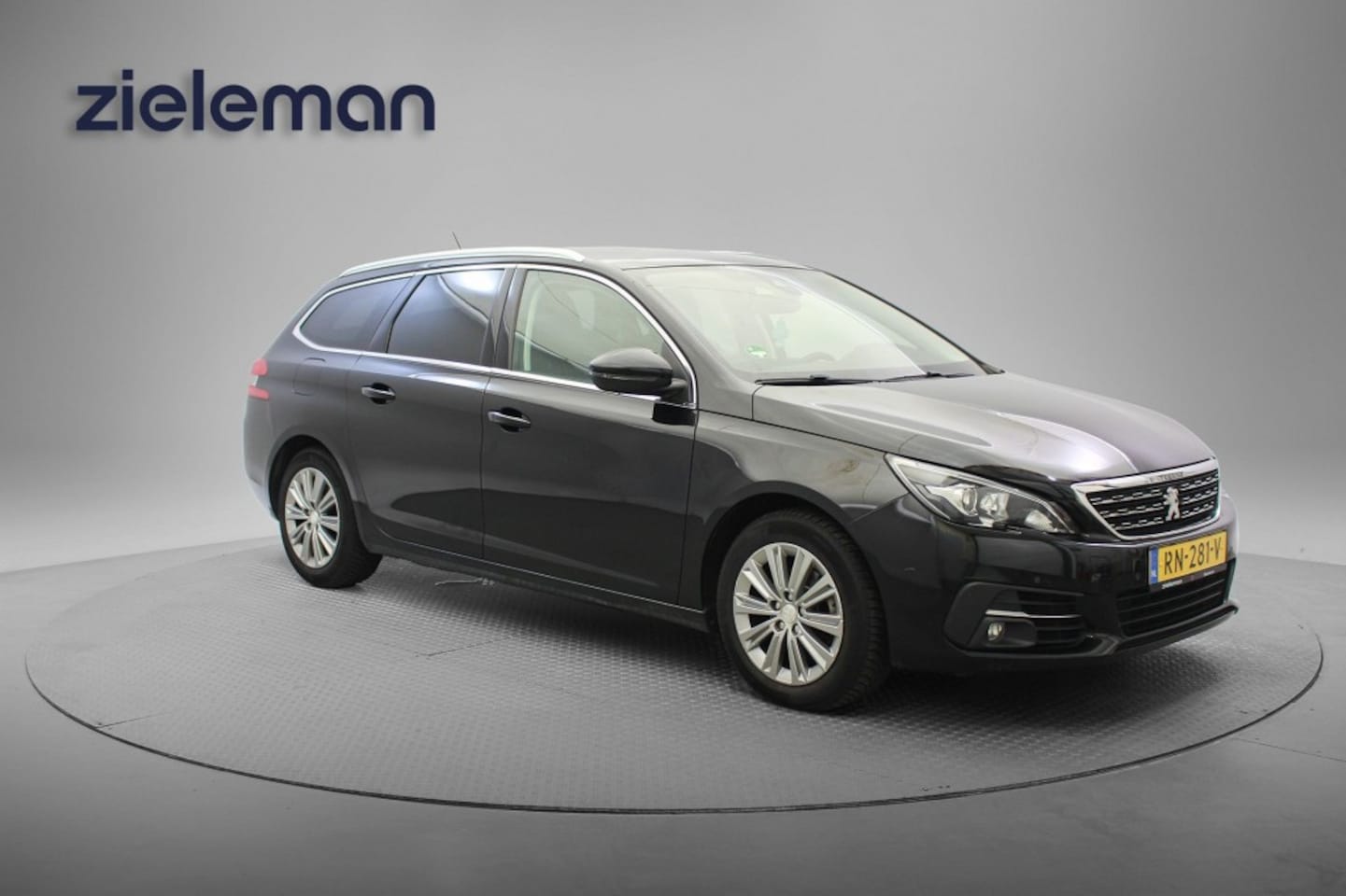 Peugeot 308 SW - 1.2 PureTech Premium - Panorama, Carplay, Leer, Stoelverw. - AutoWereld.nl