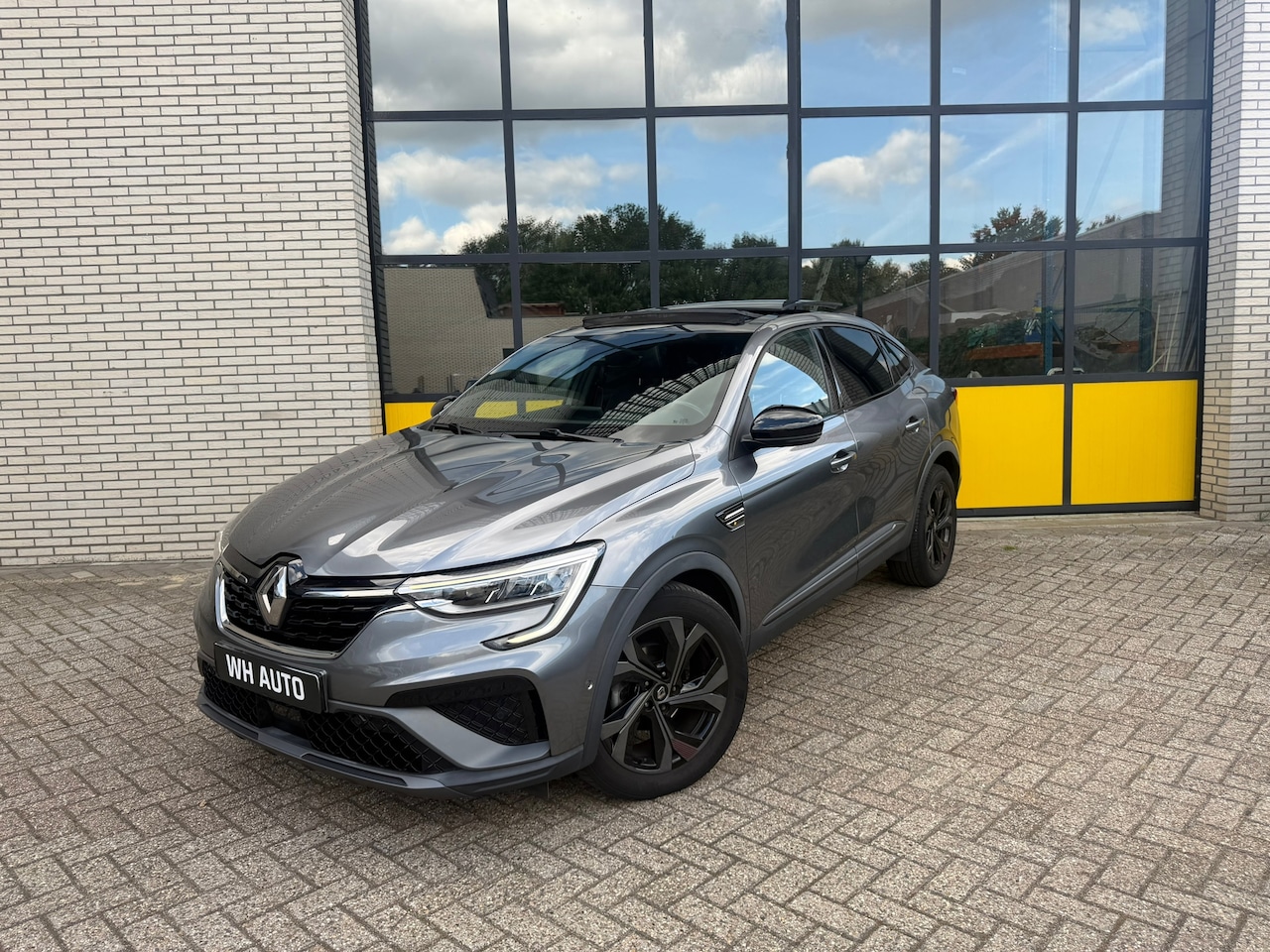 Renault Arkana - 140PK R.S. line, Pano Dak, Leer, Bose geluid - AutoWereld.nl