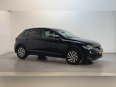 Volkswagen Polo - 1.0 TSI DSG Life Business Stoelverwarming Virtual Cockpit Parkeersensoren Navigatie