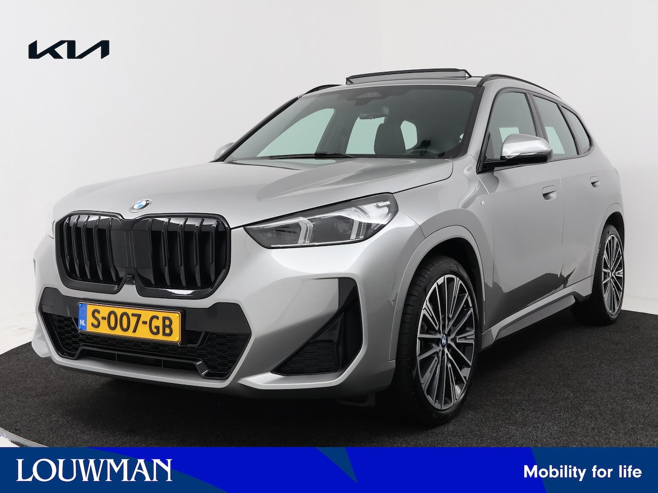BMW X1 - sDrive18i M-Sport | Trekhaak | Panoramadak | Innovation pack | Nederlandse Auto | 1e eigen - AutoWereld.nl