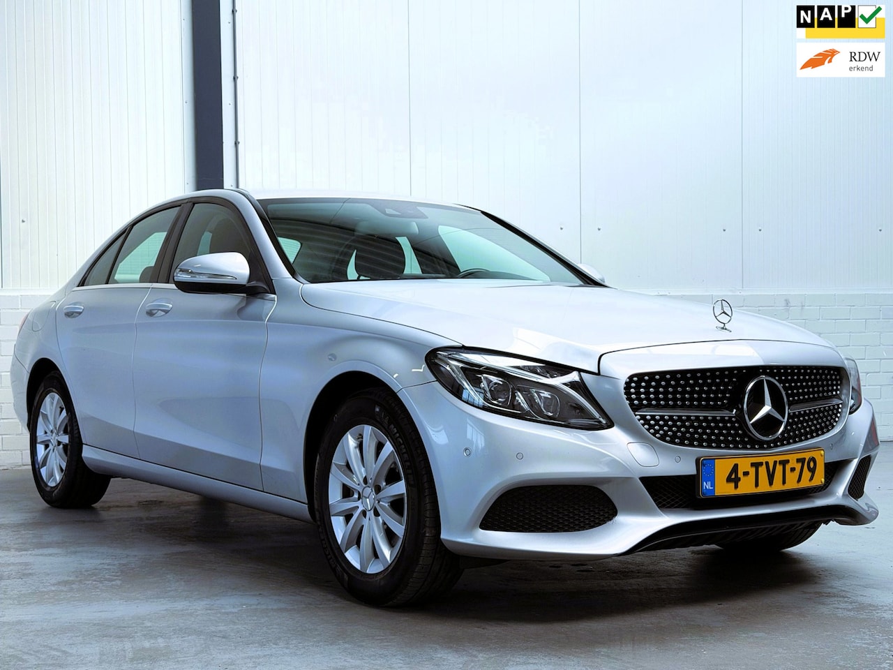 Mercedes-Benz C-klasse - 180|Dealer O.H.|L.E.D. - AutoWereld.nl