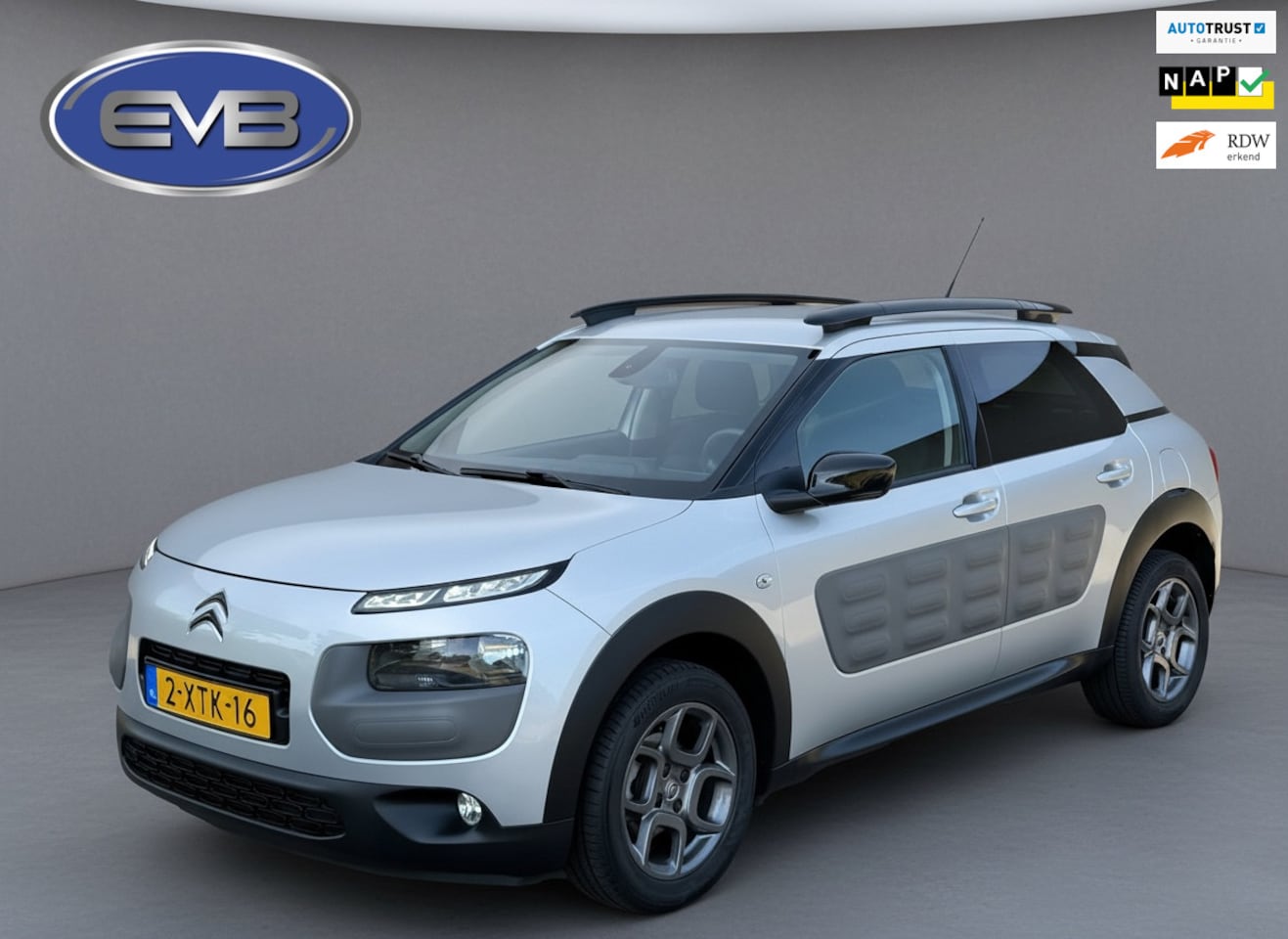 Citroën C4 Cactus - 1.2 e-VTi Shine AUTOMAAT, achteruitrijcamera, trekhaak, distributie riem vervangen - AutoWereld.nl