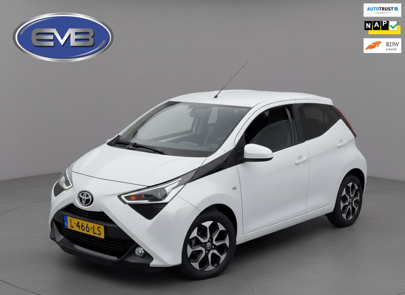 Toyota Aygo - 1.0 VVT-i x-joy 1.0 VVT-i x-joy, achteruitrijcamera,carplay,dab, climaat controle, 1 e eigenaar, NL auto m - AutoWereld.nl