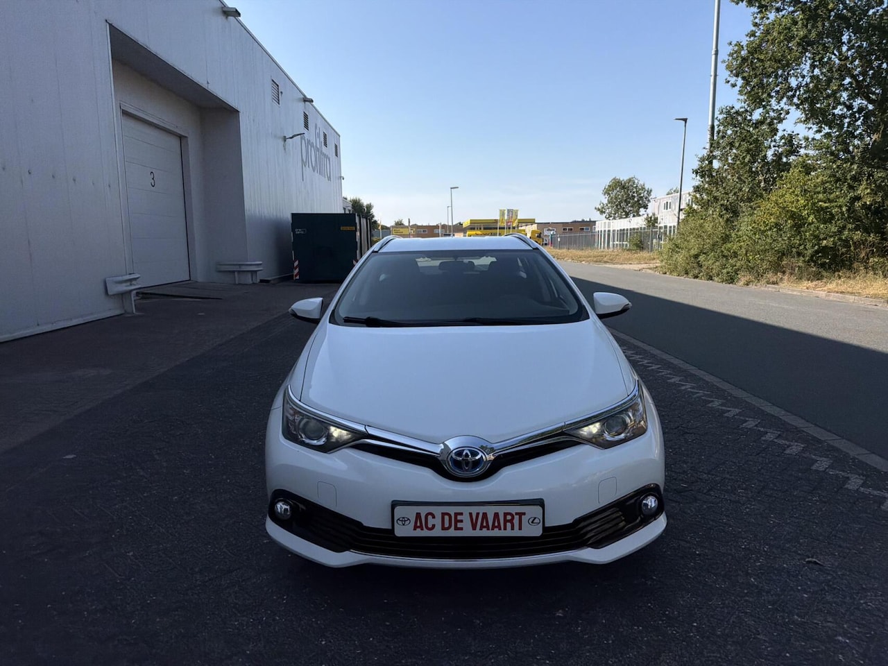 Toyota Auris - 1.8 Hybrid Comfort - FACELIFT/NAVI/CAMERA/NAP - AutoWereld.nl