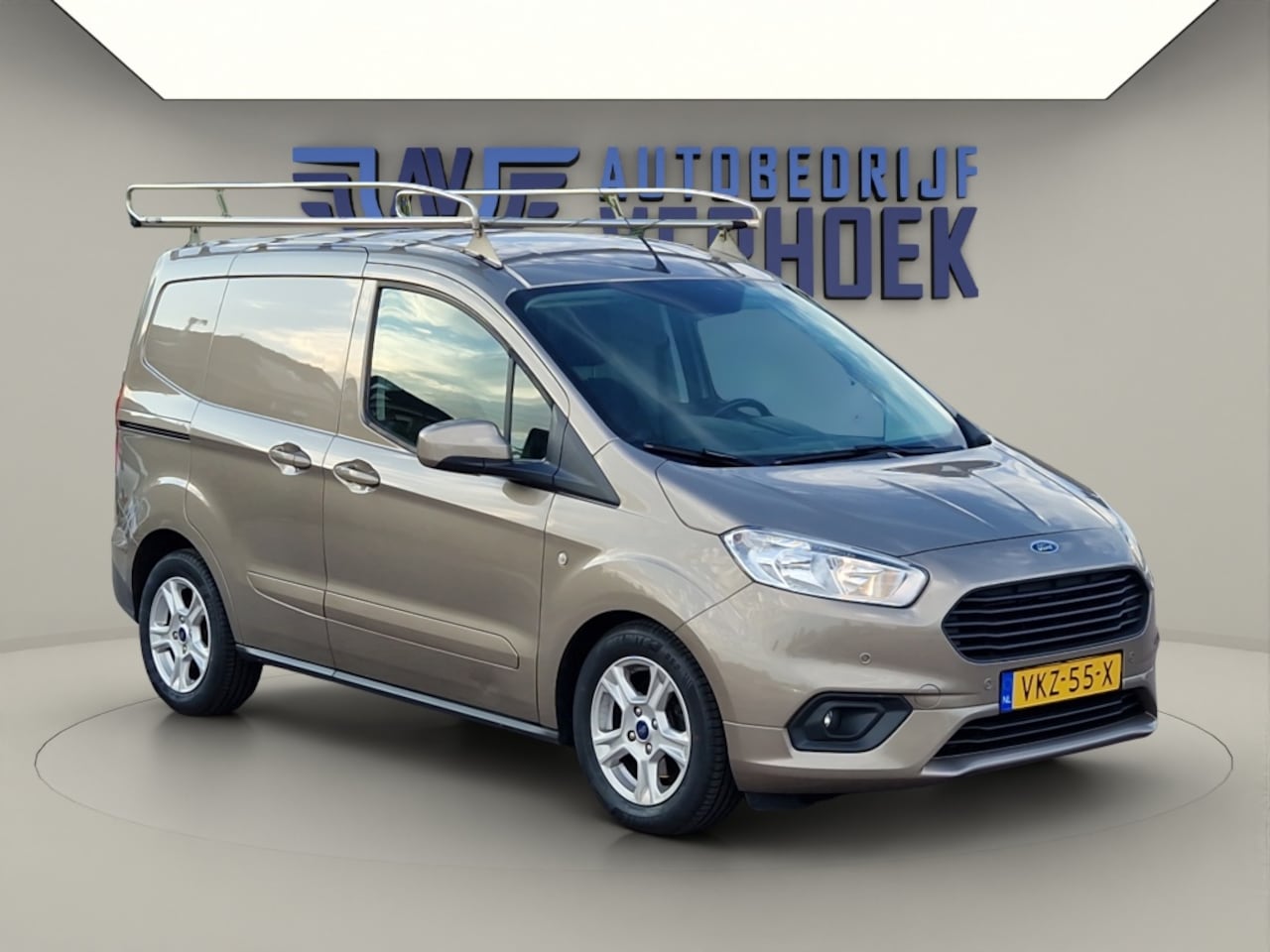 Ford Transit Courier - 1.5 TDCI 100PK Limited Carplay - Stoelverwarming - AutoWereld.nl