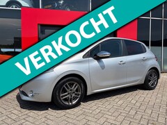 Peugeot 208 - 1.2 VTi Style / navigatie / parkeerhulp