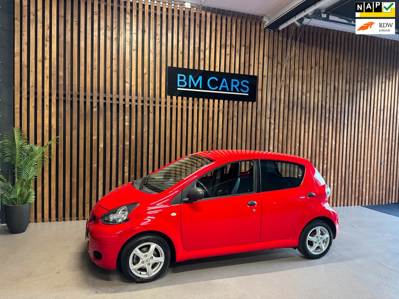 Toyota Aygo - 1.0-12V Access 5 Deurs,Nieuwe APK - AutoWereld.nl