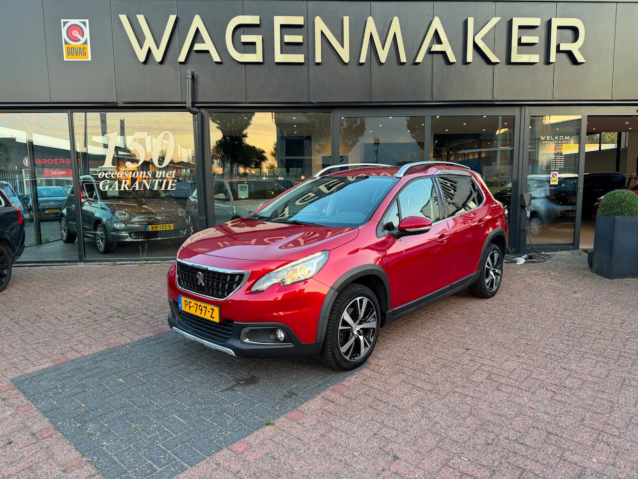 Peugeot 2008 - 1.2 PureTech Allure NAVI|Cruis|Carplay|DealerOH - AutoWereld.nl