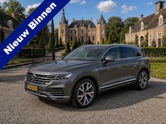 Volkswagen Touareg - 3.0 TSi eHybrid 4MOTION km 48.000 nap 1e eigenaar
